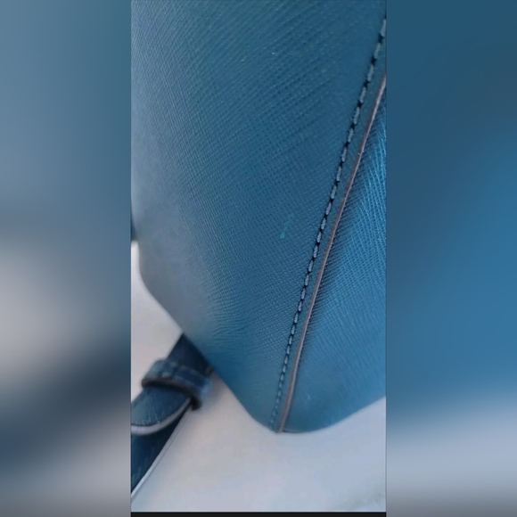 Henri Bendel New York Leather Backpack Blue Turquoise - Picture 8 of 16